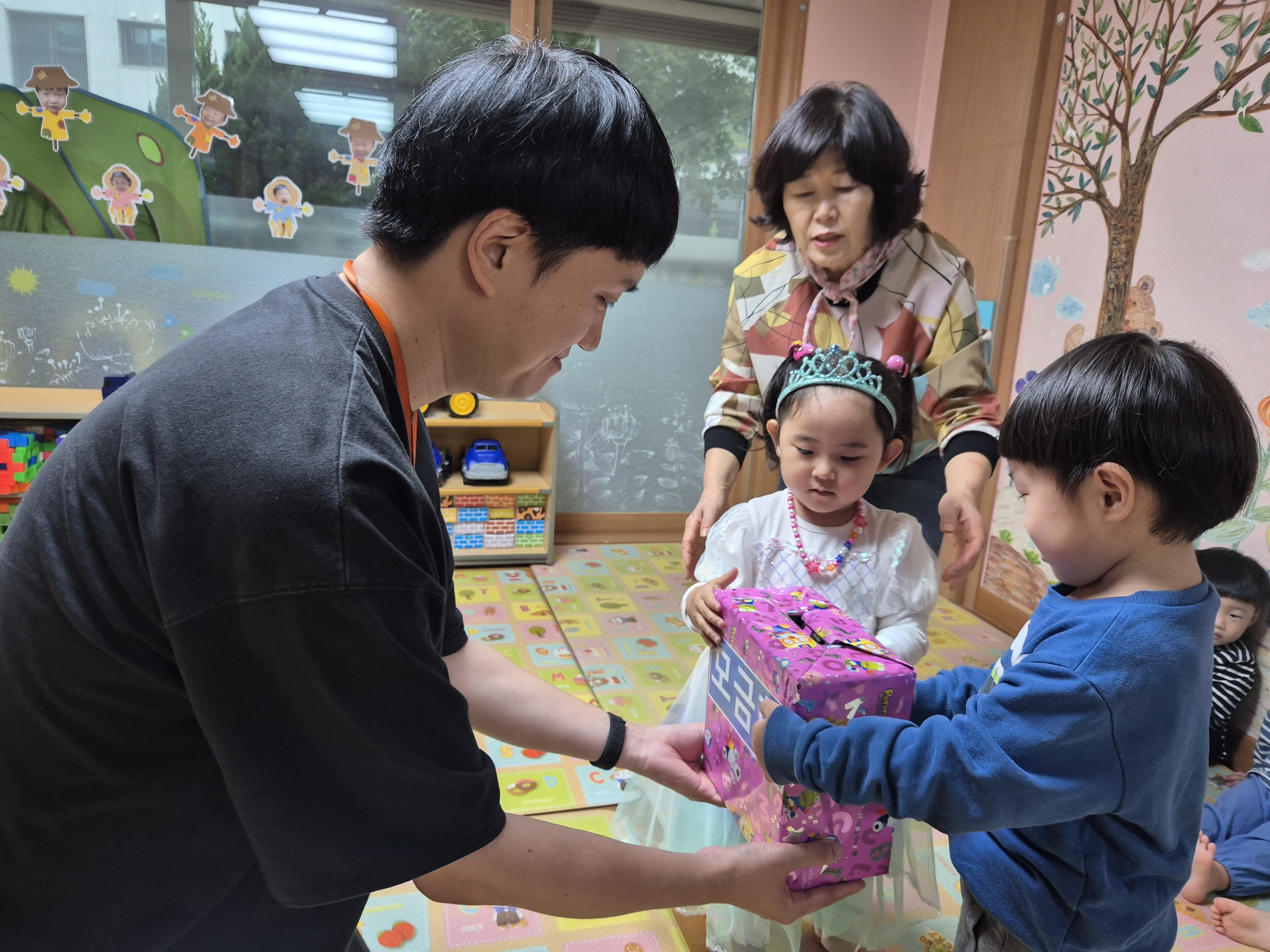 꼬마숲상아아름어린이집과 함께합니다.