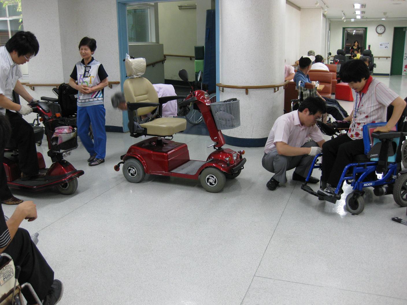 휠체어 무상 점검 서비스