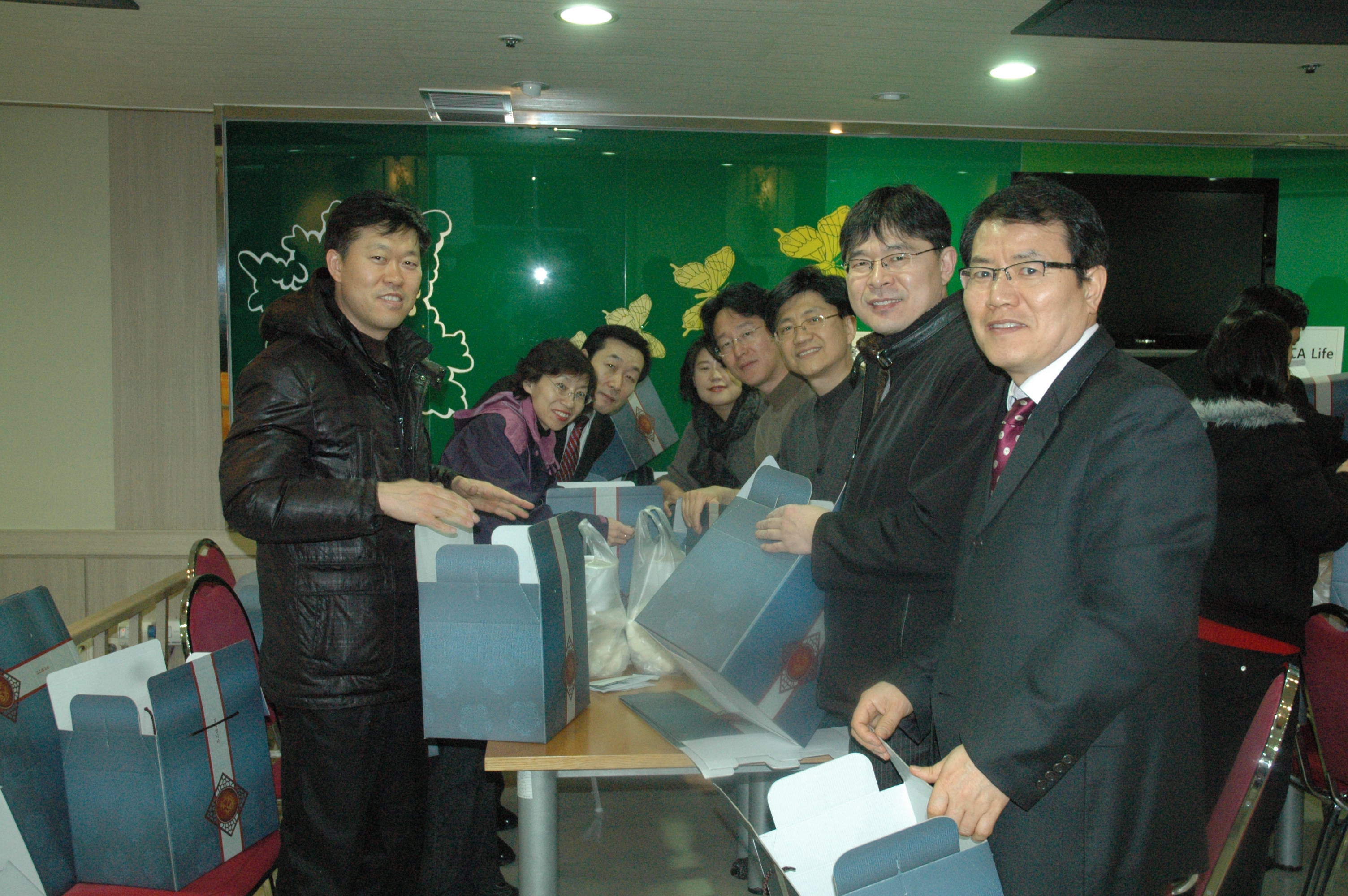 +one 하나 더 나누기 참여자와 함께하는사랑의 떡국나눔