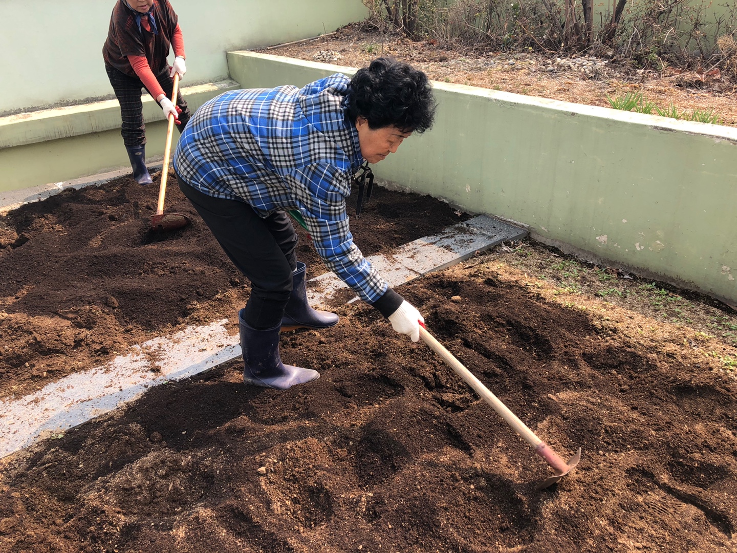 도시농부-옥상텃밭 밭갈이~~~LET