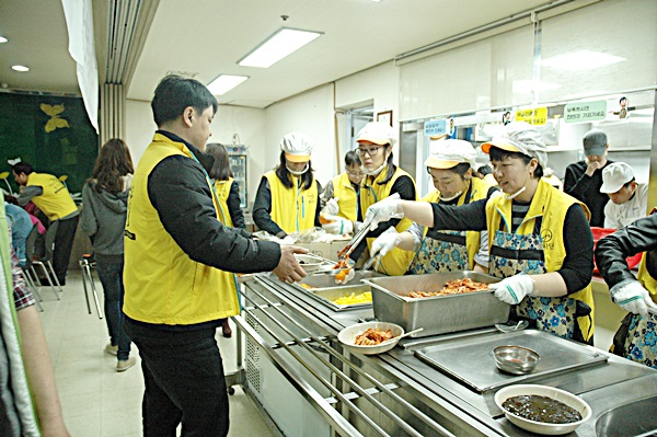 소중한 분들과 함께 하는 "사랑의 한 끼 나눔"