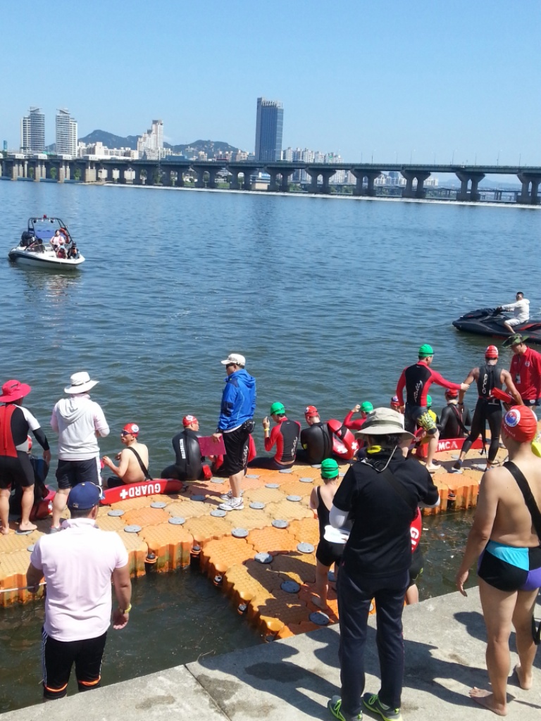 제8회 장애인수영 한강 건너기 대회 참가