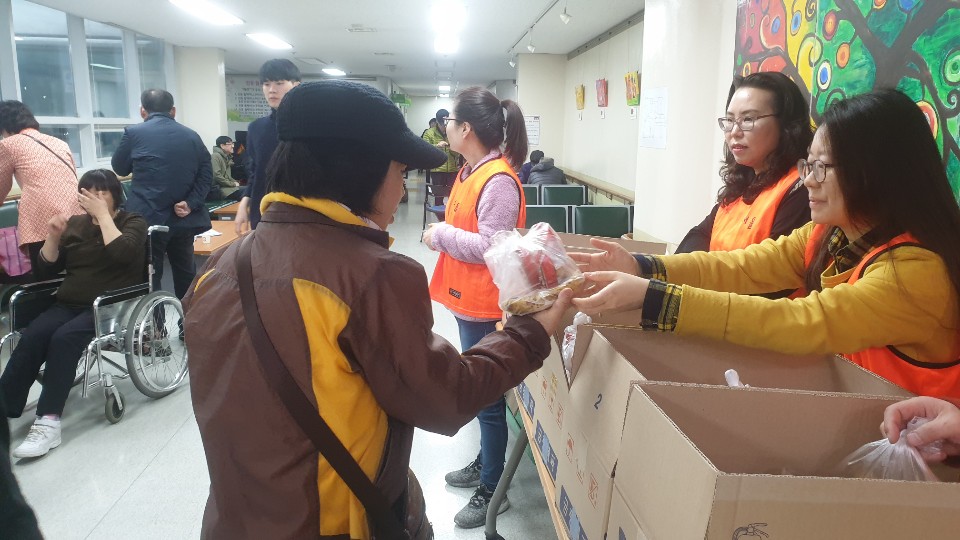 나누리봉사단과 함께 한 사랑의 자장면 나눔