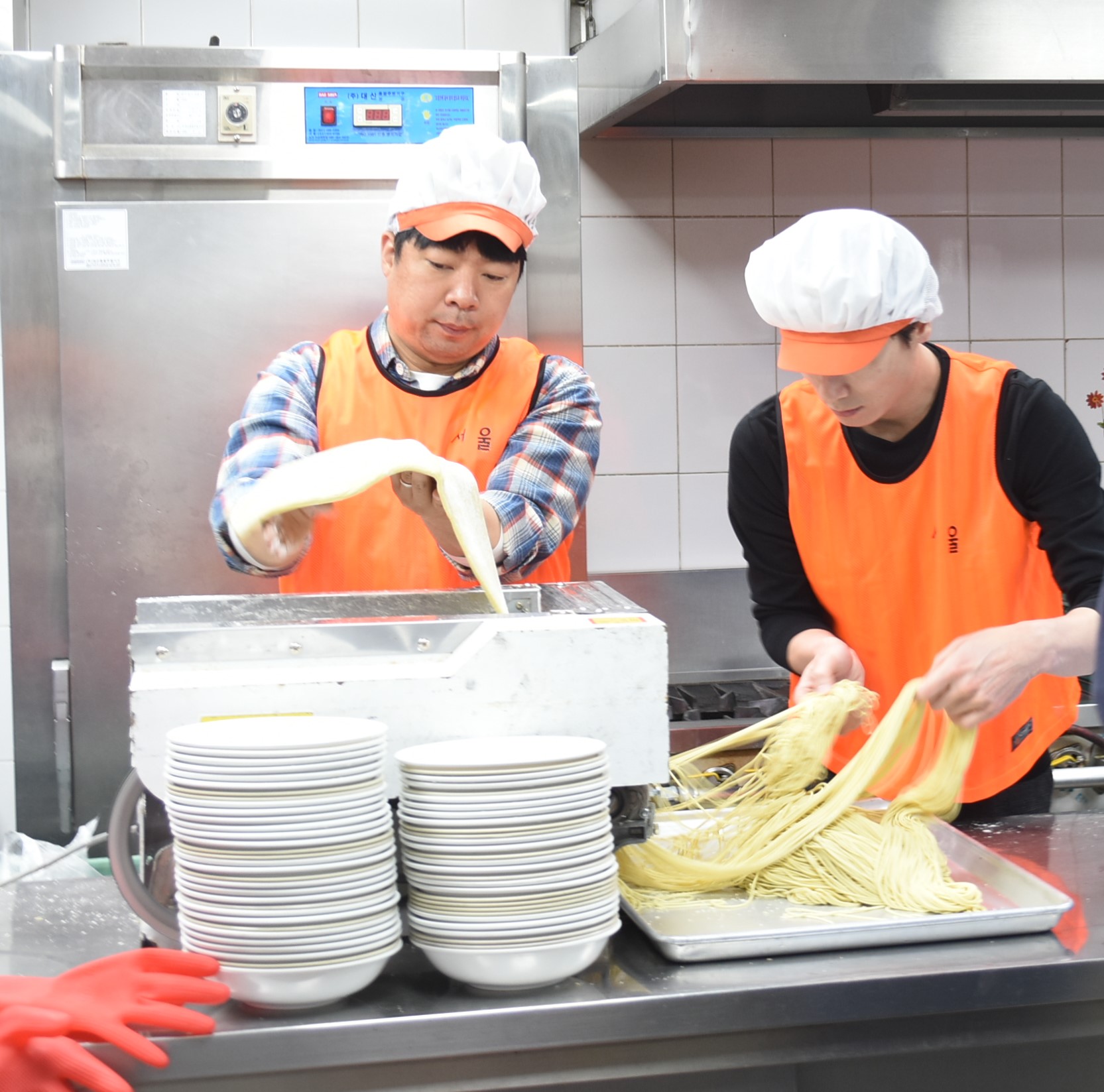 나누리봉사단과 함께 한 사랑의 자장면 나눔