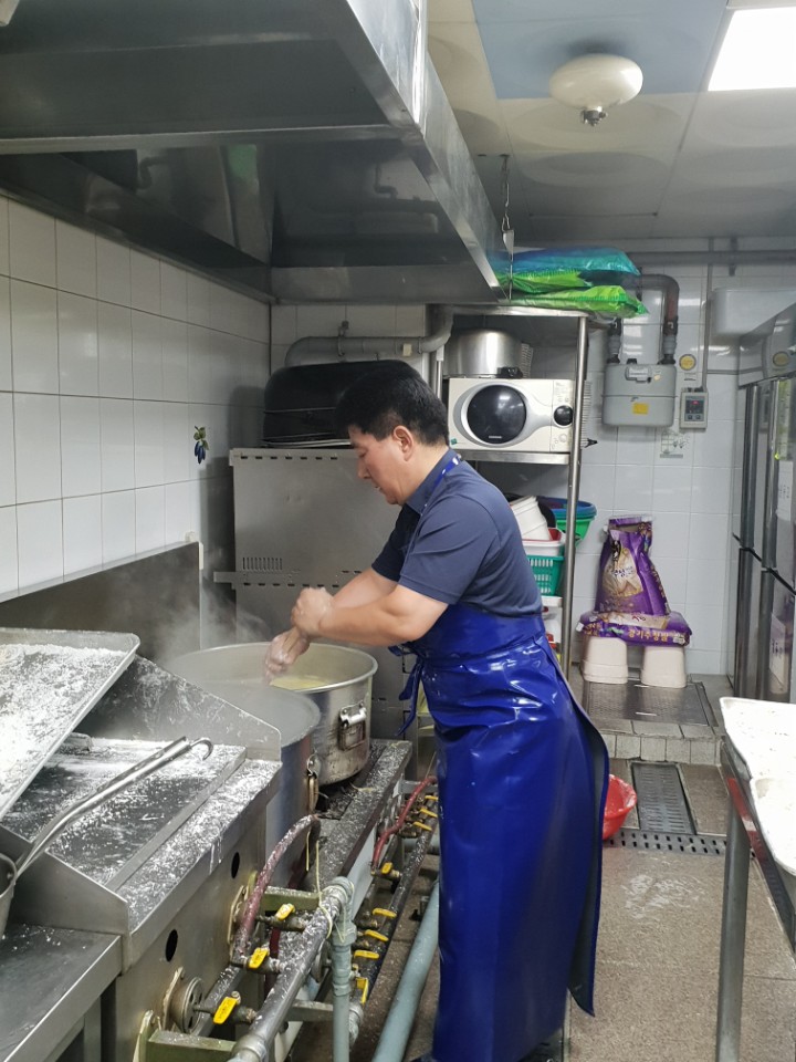 동천홍목동점과 함께하는 자장면 나눔