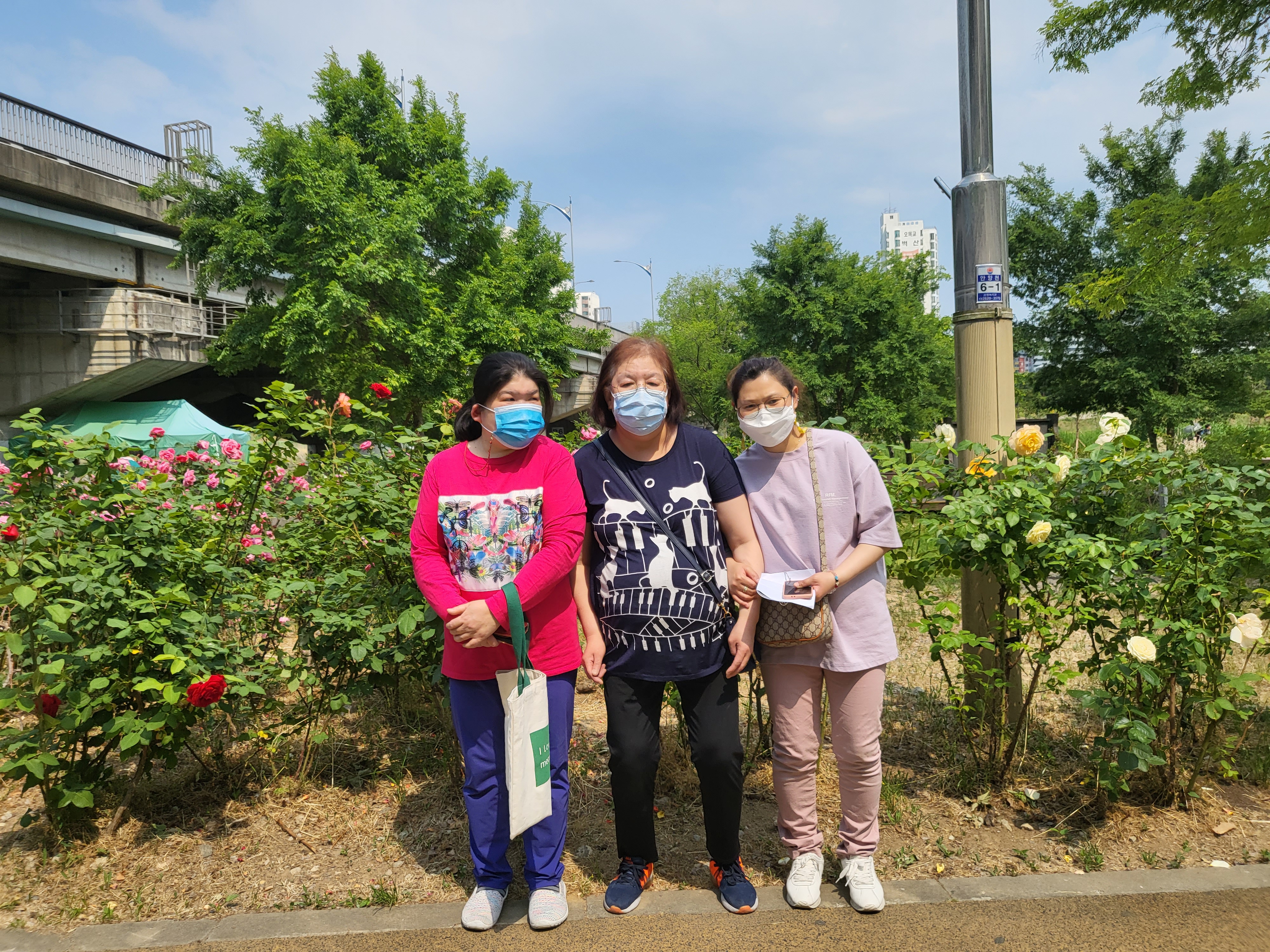 2022 이웃만들기 정기 모임 실시 - 안양천 봄꽃 나들이