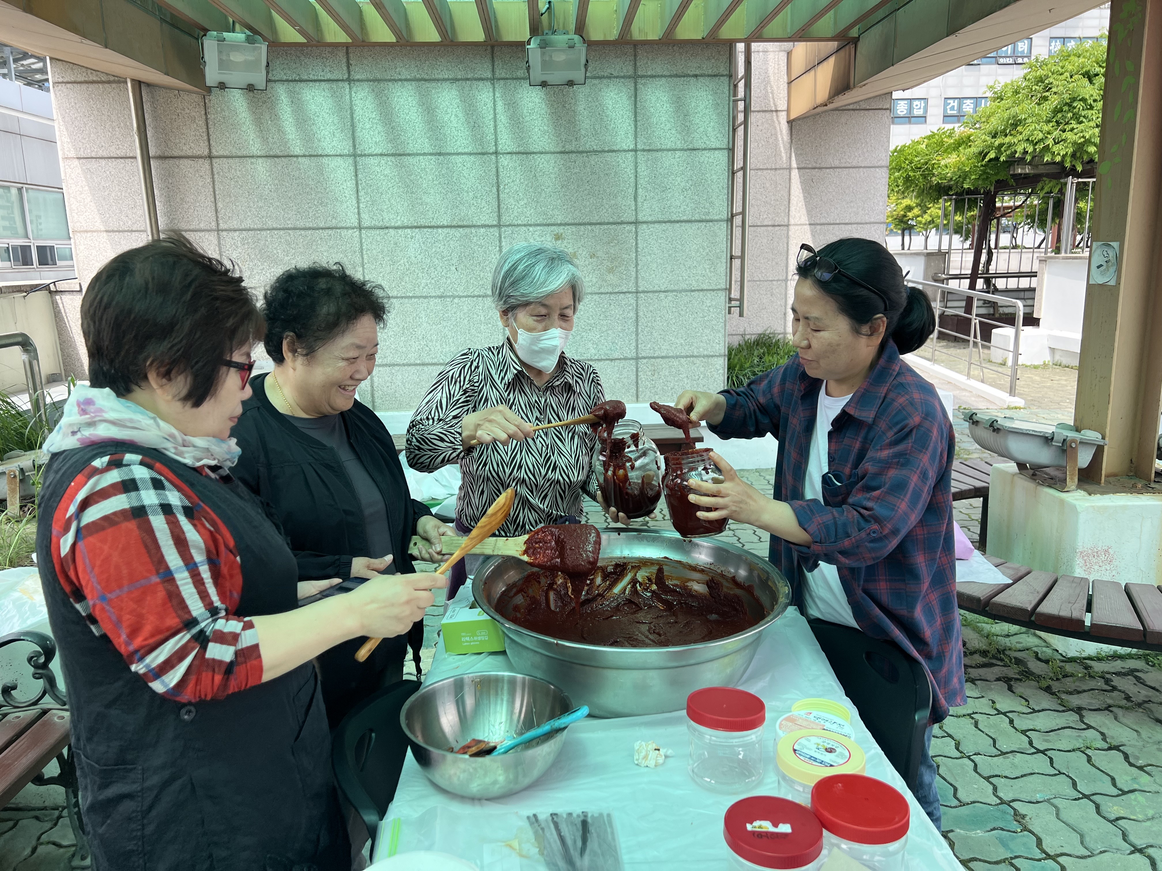 2023년 어느날 갑자기 주민모임 진행