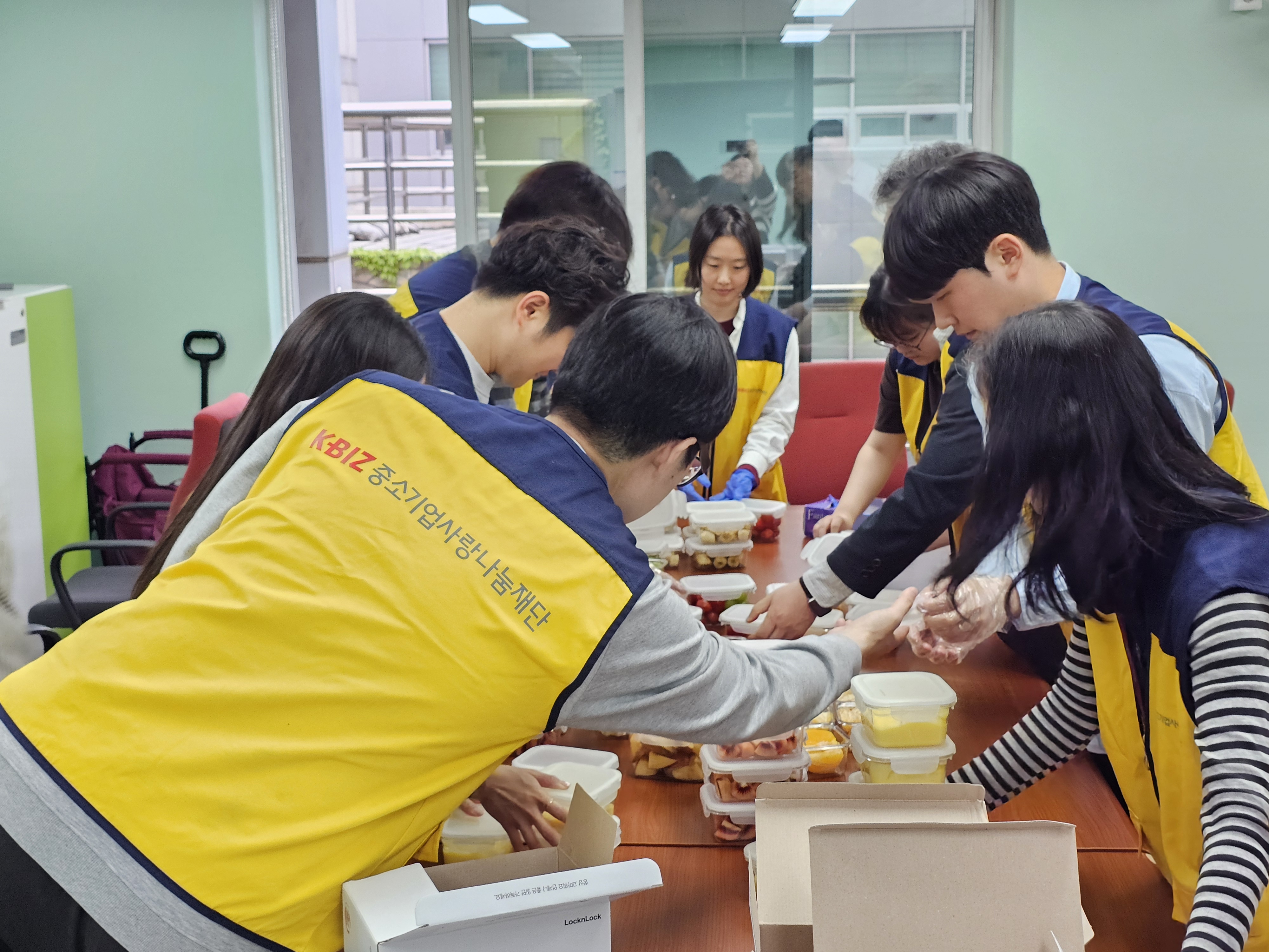 중소기업사랑나눔재단과 장보고 동행하고