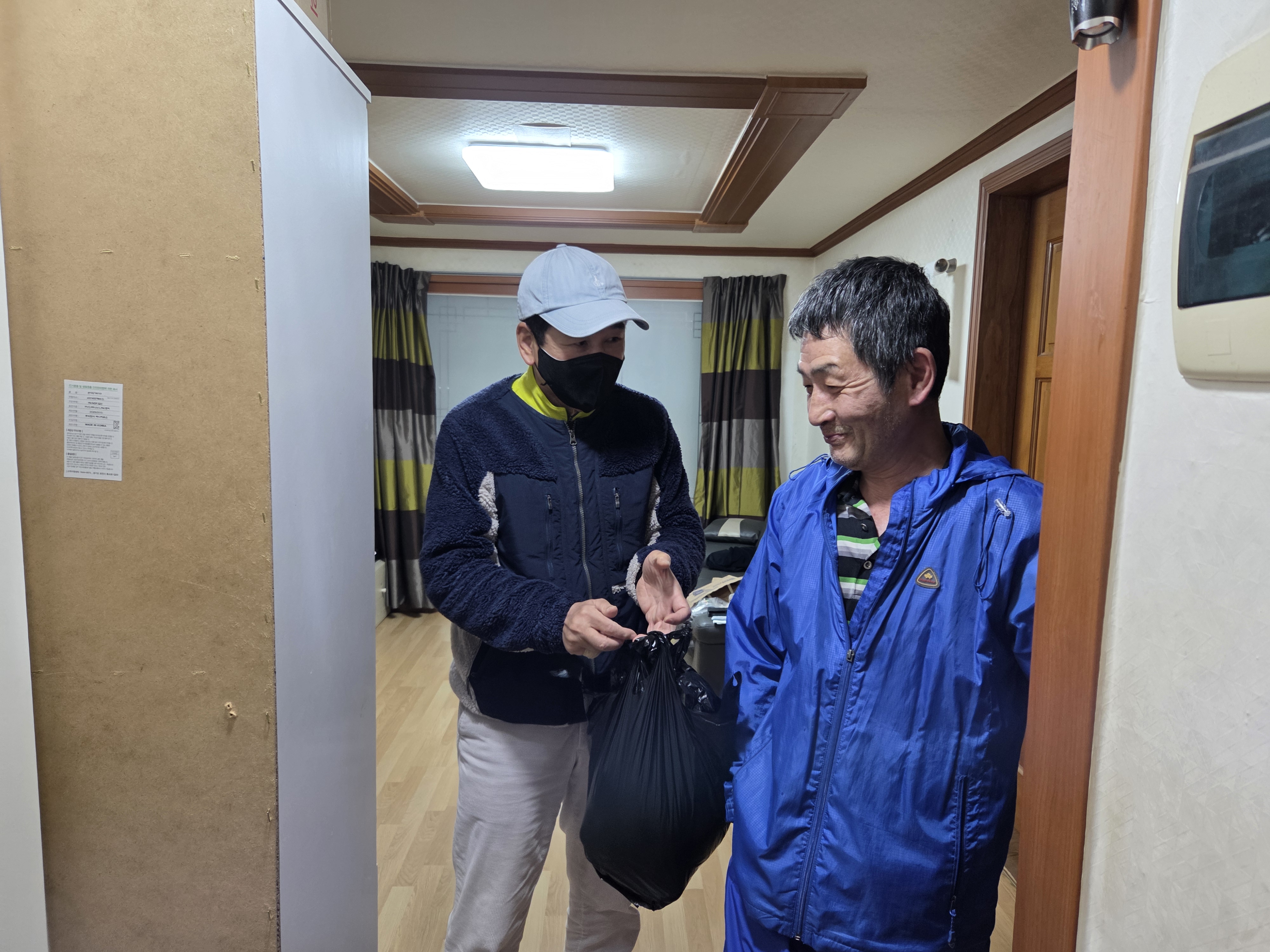 중소기업사랑나눔재단과 장보고 동행하고