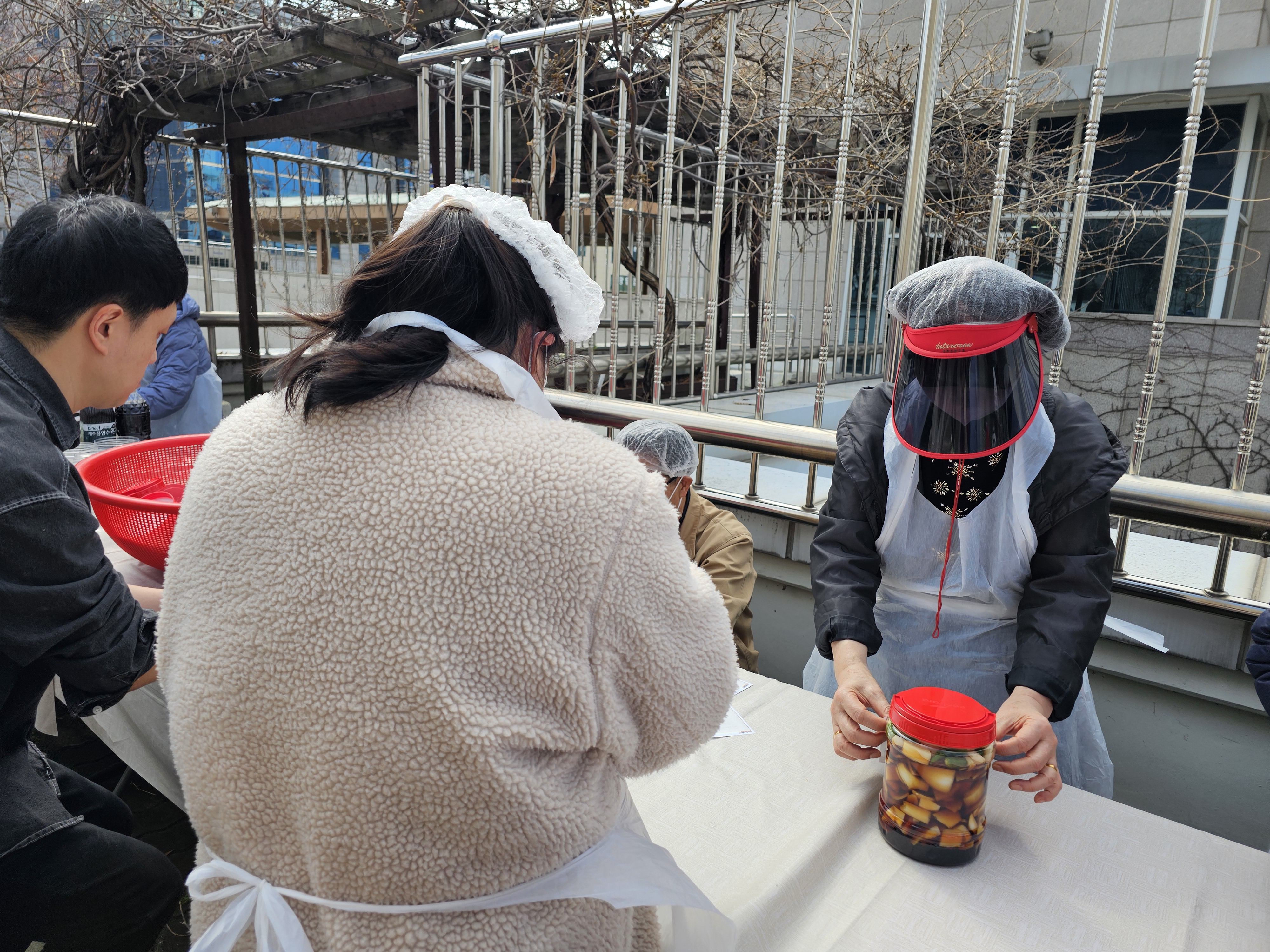 봄을 담고, 마음을 나누다 