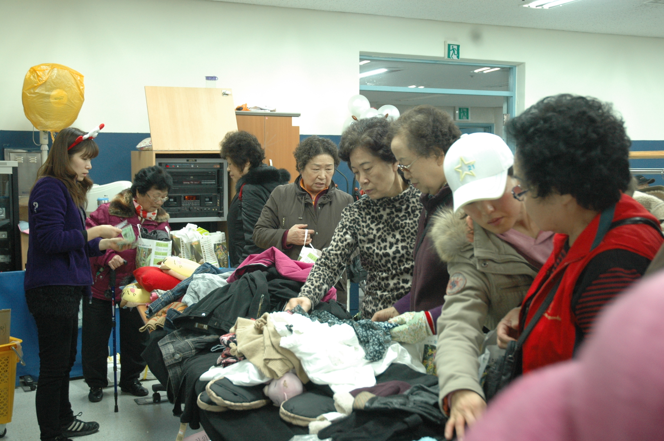 2011년 저소득장애인을 위한 자선바자회 "나눔으로 함께하는 따뜻한 겨울"