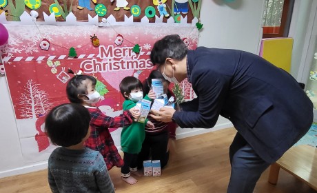 맑은샘어린이집 후원금 전달 