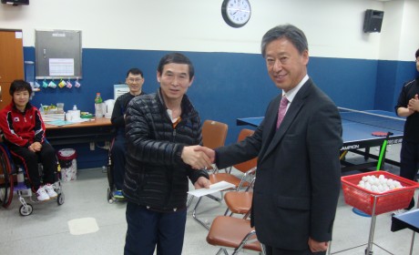 탁구동아리 서준형회장님과 김병학관장님~ 대회지원금 전달 및 격려
